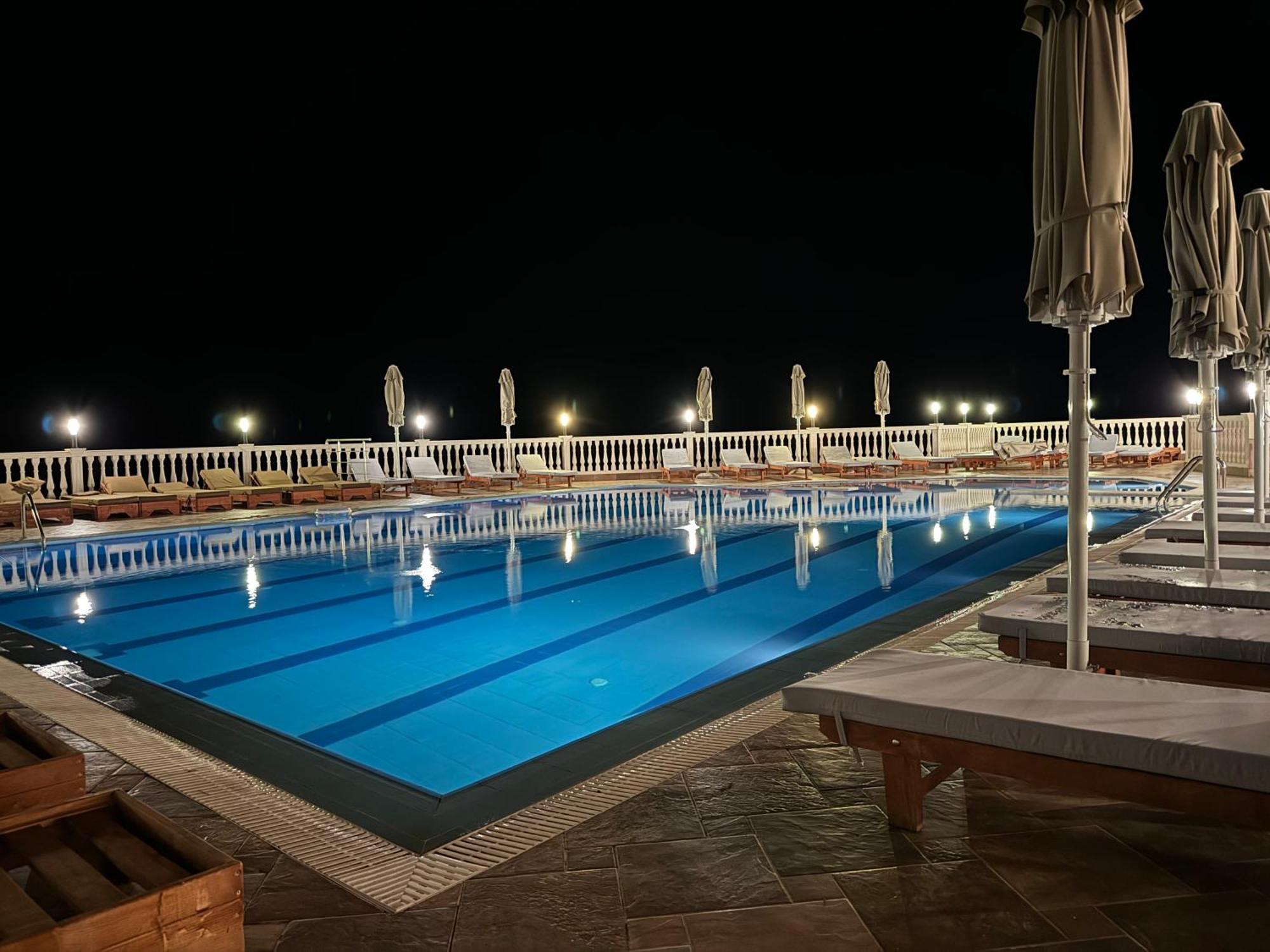 Hotel Nuna & 4*