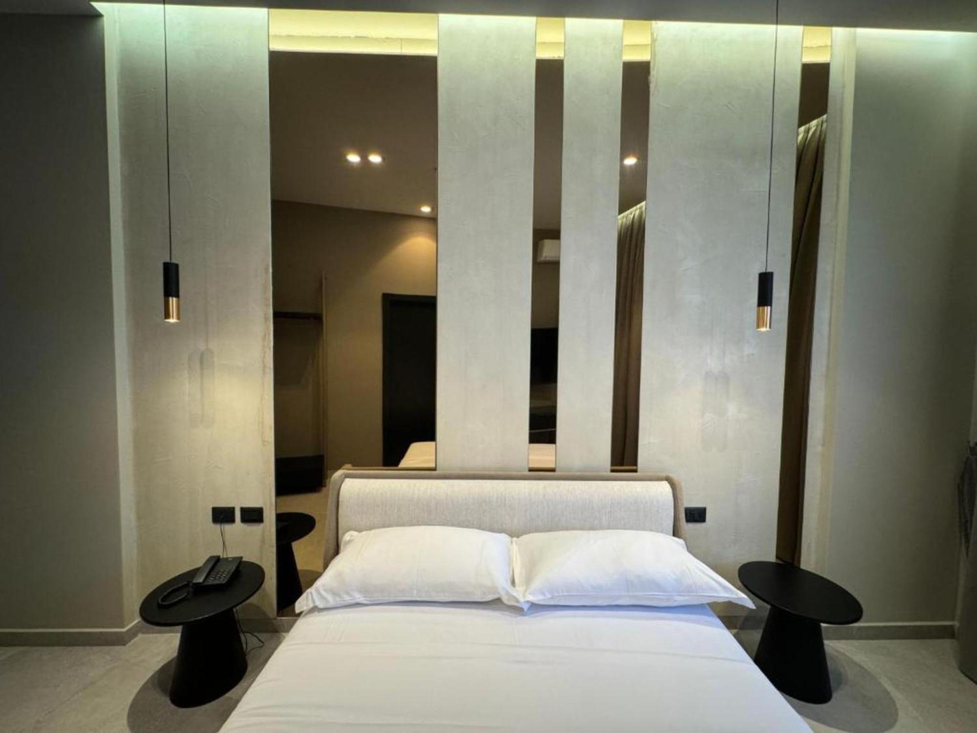 Nuna & Hotel