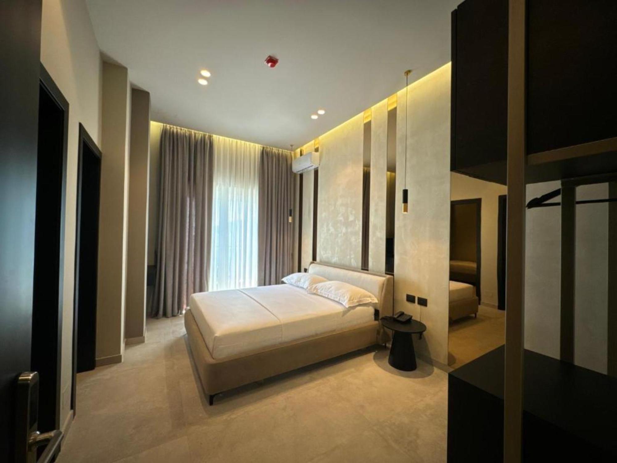 Hotel Nuna & 4*